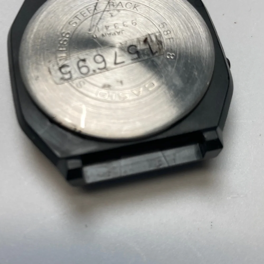 Casio F-8, Parts or Restore, new battery but it stopped working, rare vintage